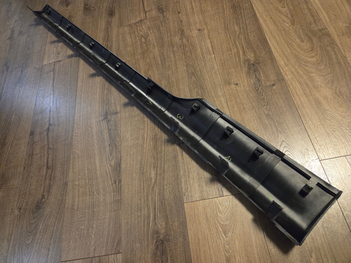 Nissan Skyline GT-R RH Side skirt BNR34 Replacement