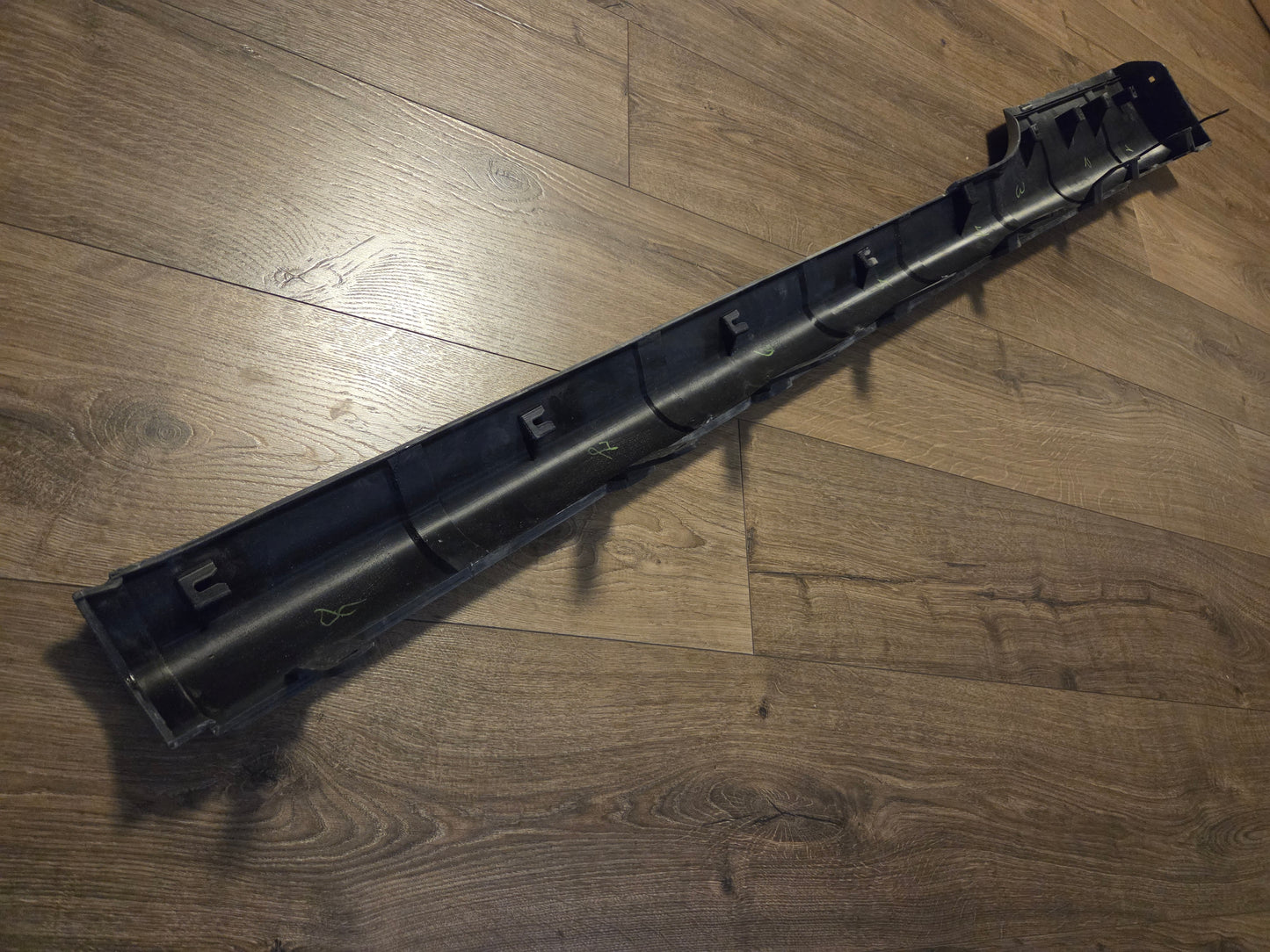 Nissan Skyline GT-R RH Side skirt BNR34 Replacement