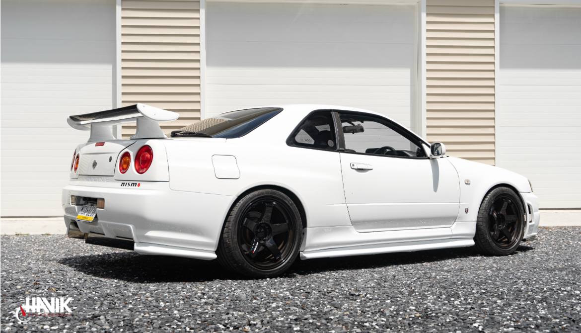 Nissan Skyline GT-R RH Side skirt BNR34 Replacement