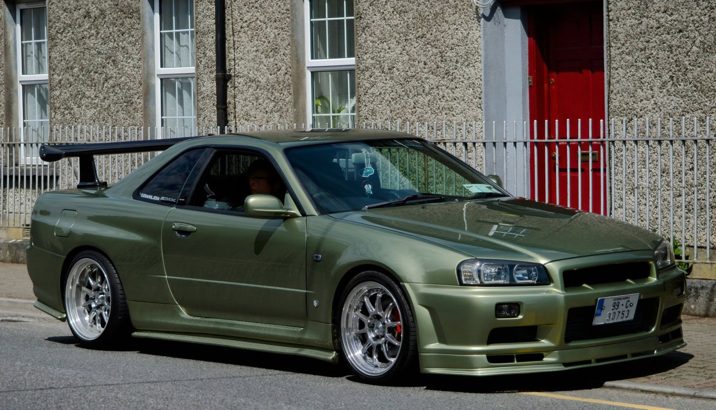 Nissan Skyline GT-R RH Side skirt BNR34 Replacement